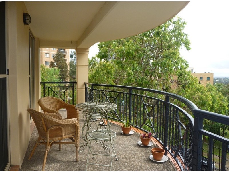 64/61 Glencoe Street, Sutherland NSW 2232