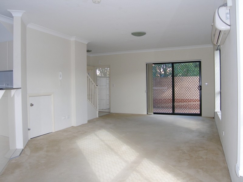 4/8 Warumbui Avenue, Miranda NSW 2228