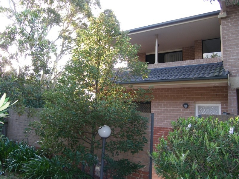 4/8 Warumbui Avenue, Miranda NSW 2228