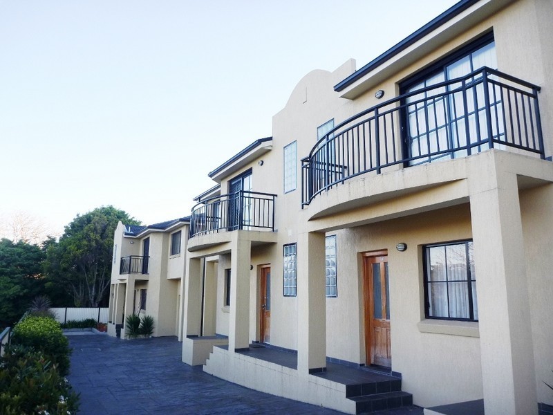 3/8 Short Street, Helensburgh NSW 2508