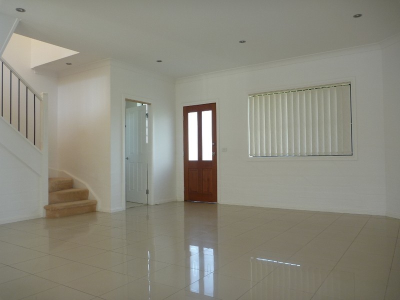 3/8 Short Street, Helensburgh NSW 2508