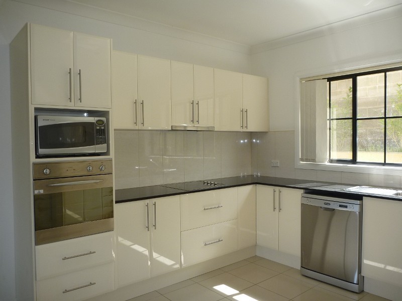 3/8 Short Street, Helensburgh NSW 2508