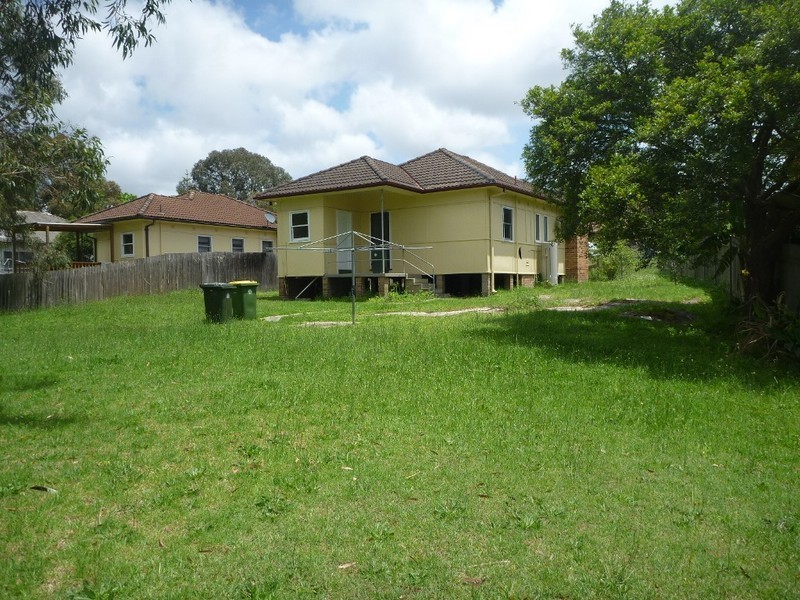 17  Moona Road, Kirrawee NSW 2232
