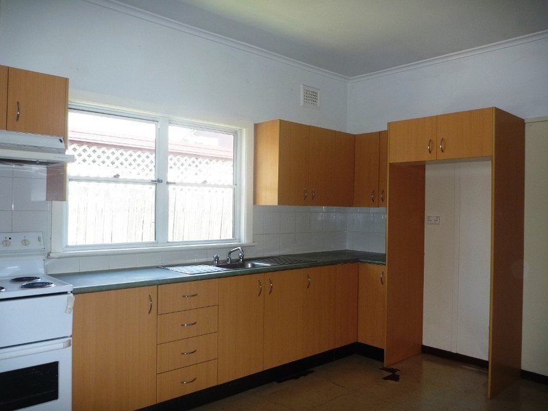 17 Kenneth Avenue, Kirrawee NSW 2232