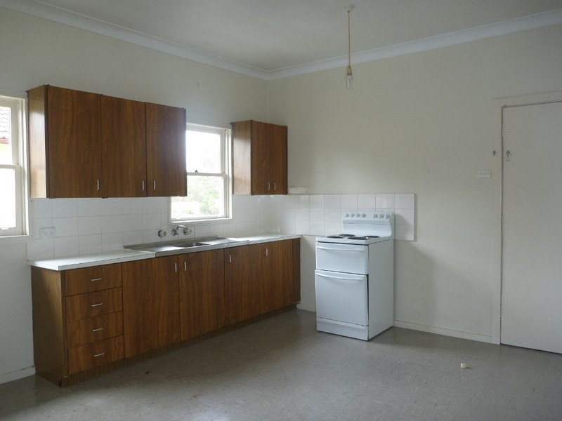 15 Moona Road, Kirrawee NSW 2232