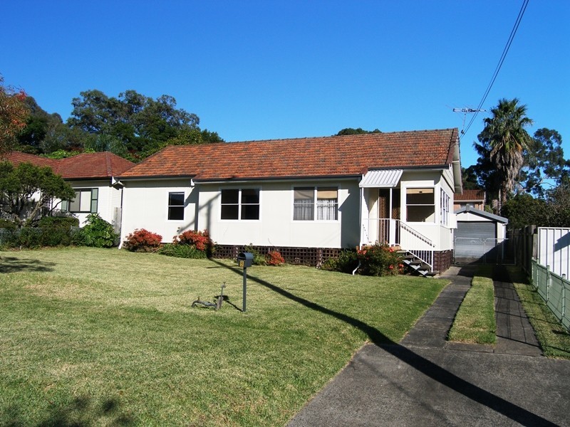 9 Kenneth Avenue, Kirrawee NSW 2232