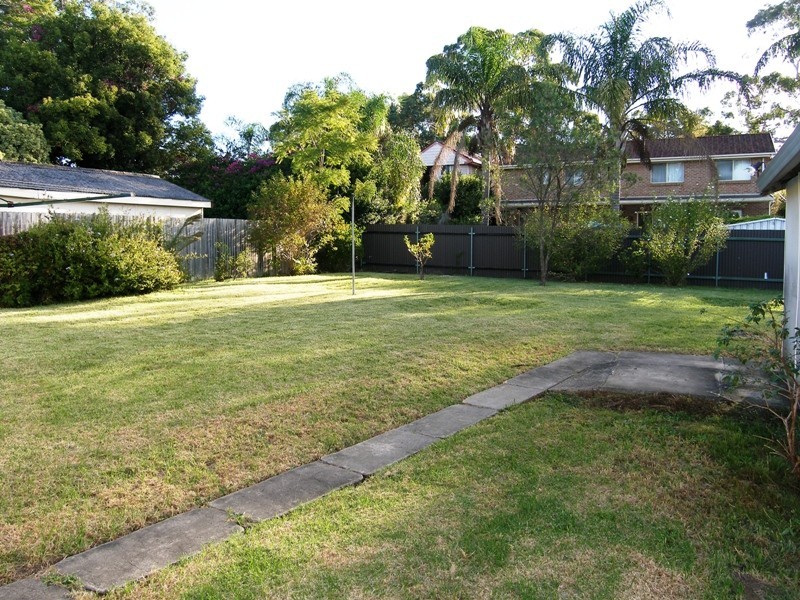 9 Kenneth Avenue, Kirrawee NSW 2232