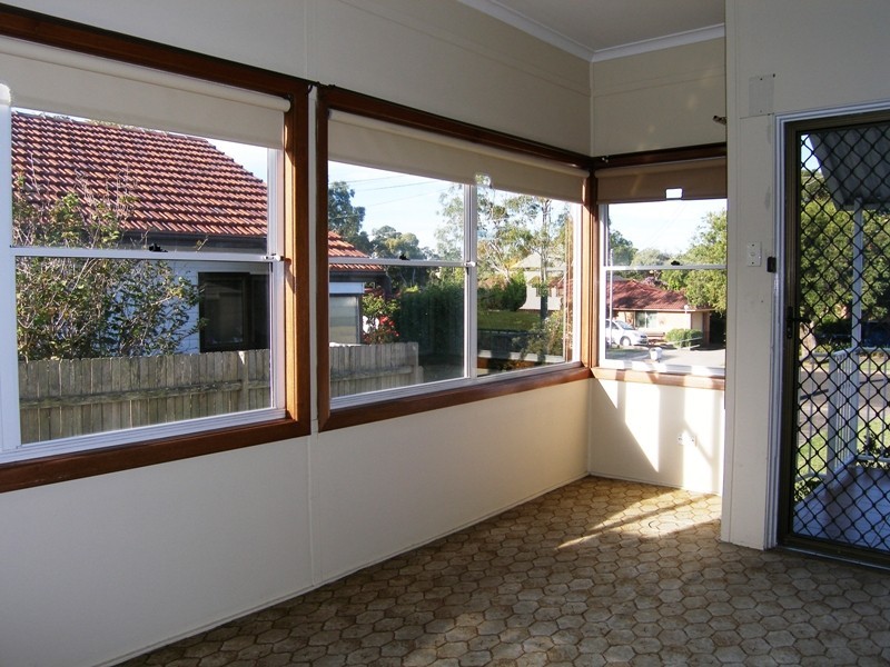 9 Kenneth Avenue, Kirrawee NSW 2232