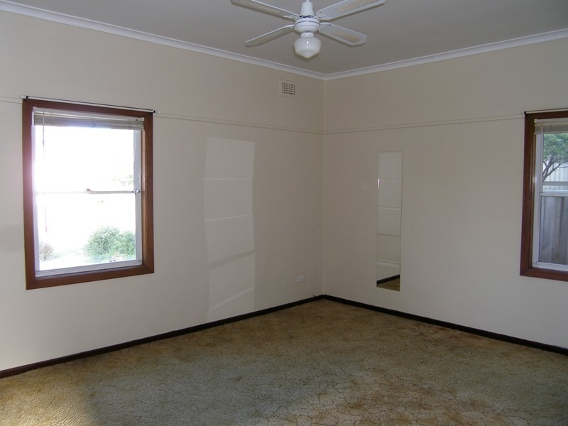 9 Kenneth Avenue, Kirrawee NSW 2232