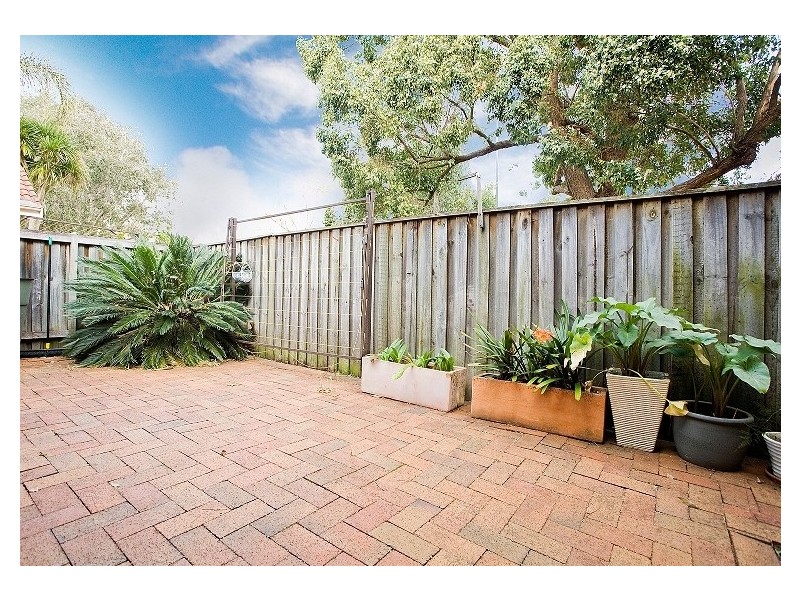 4/15 Kumbardang Avenue, Miranda NSW 2228