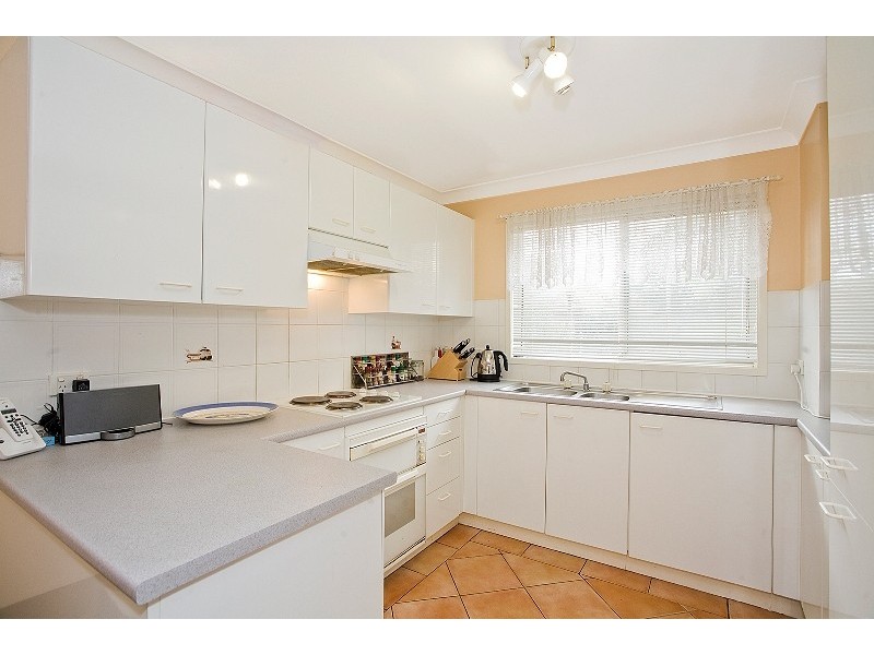 4/15 Kumbardang Avenue, Miranda NSW 2228