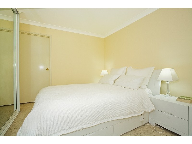 4/15 Kumbardang Avenue, Miranda NSW 2228