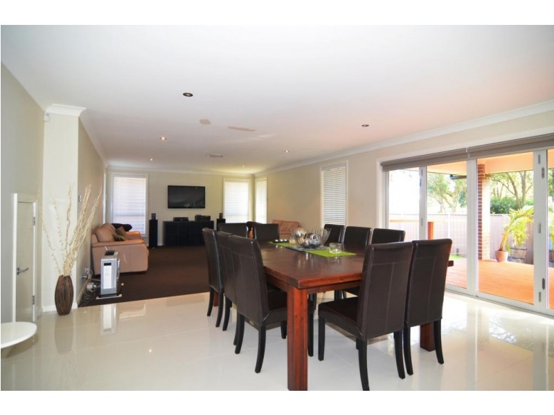 19 Nyngan Place, Miranda NSW 2228