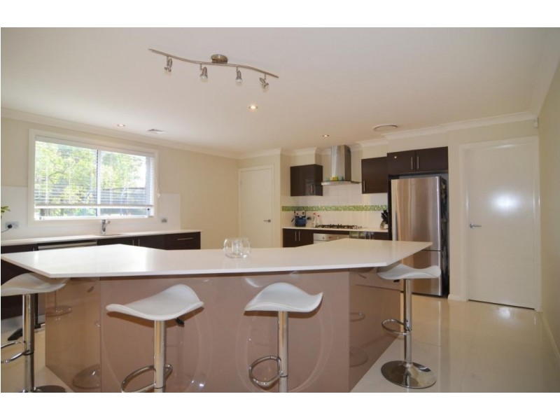 19 Nyngan Place, Miranda NSW 2228