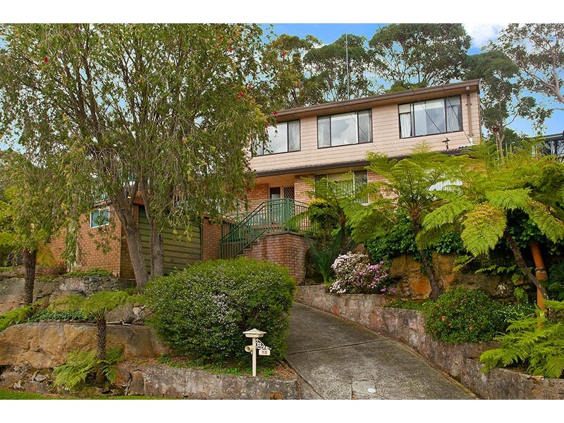 13 Meehan Place, Kirrawee NSW 2232