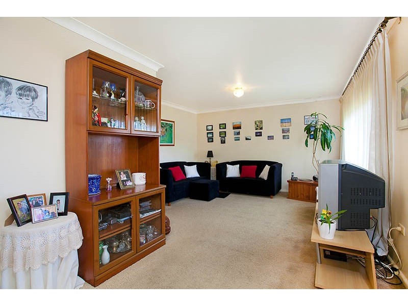 13 Meehan Place, Kirrawee NSW 2232