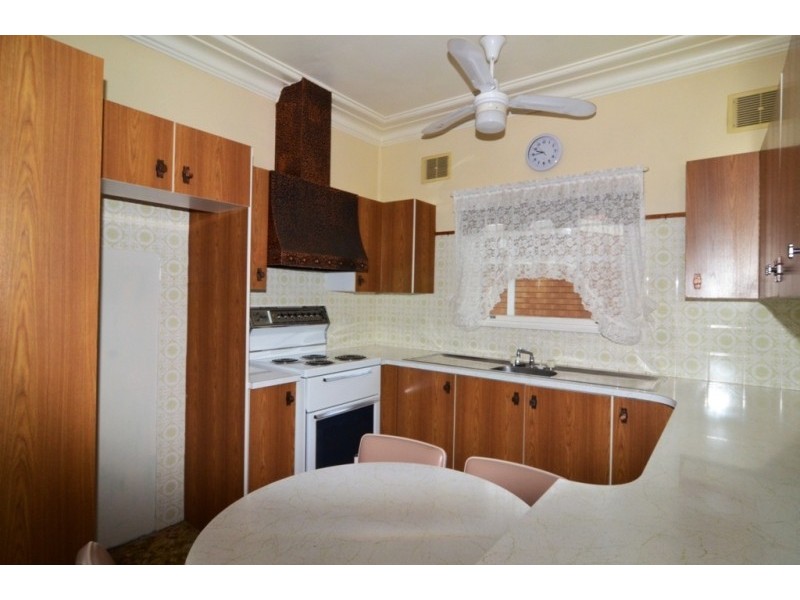 221 President Avenue, Miranda NSW 2228