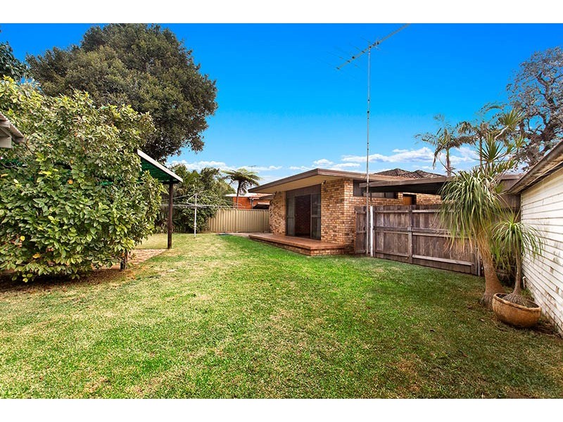 4 Silverwater Crescent, Miranda NSW 2228