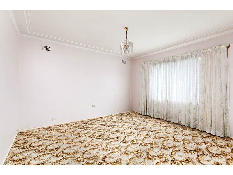 4 Silverwater Crescent, Miranda NSW 2228