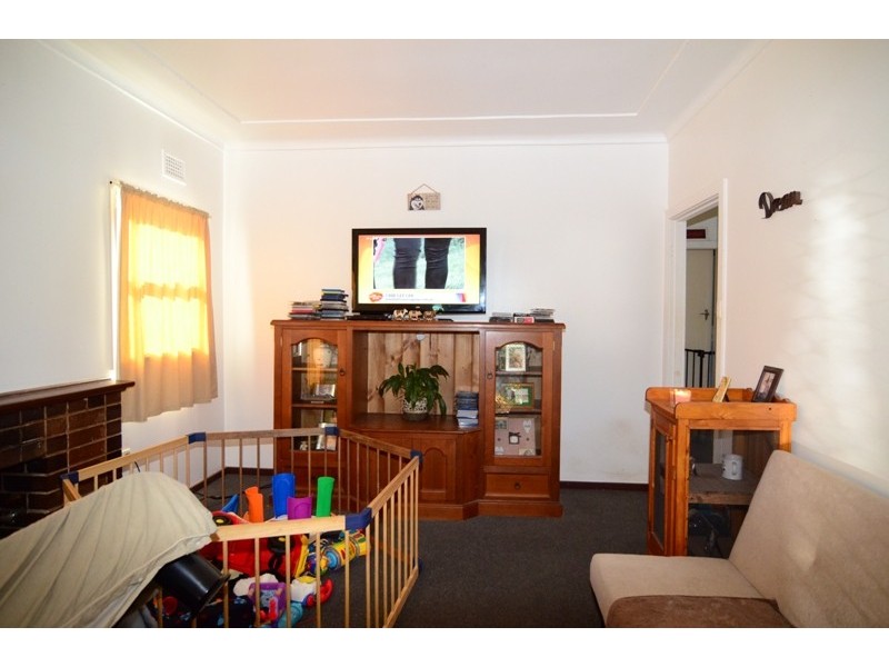 15 Moona Road, Kirrawee NSW 2232