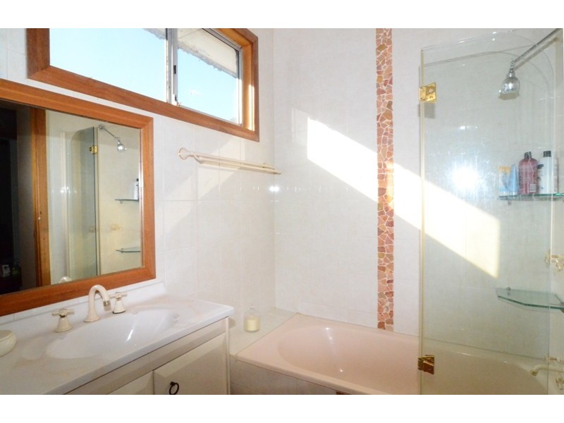 13 Moona Road, Kirrawee NSW 2232