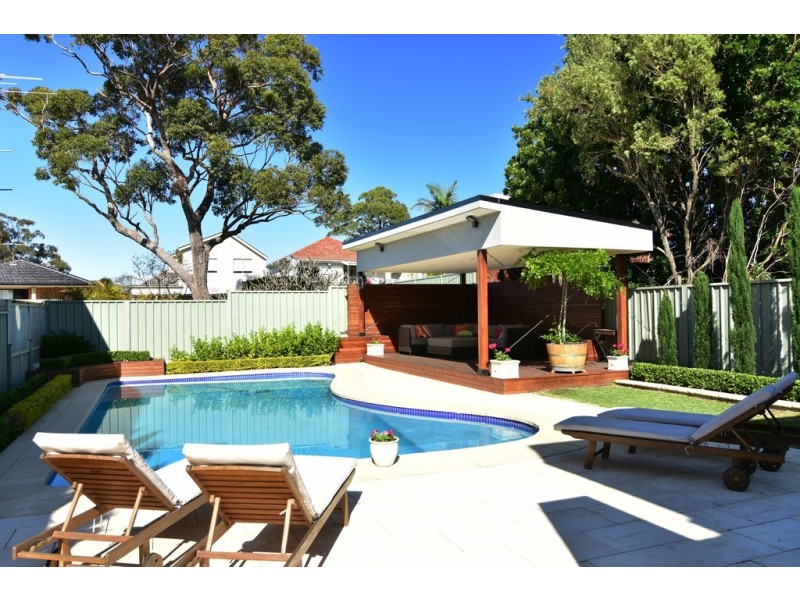 9 Belgrave Esplanade, Sylvania NSW 2224