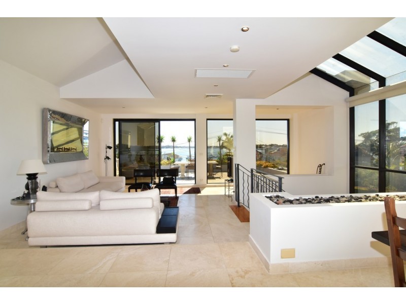 9 Belgrave Esplanade, Sylvania NSW 2224