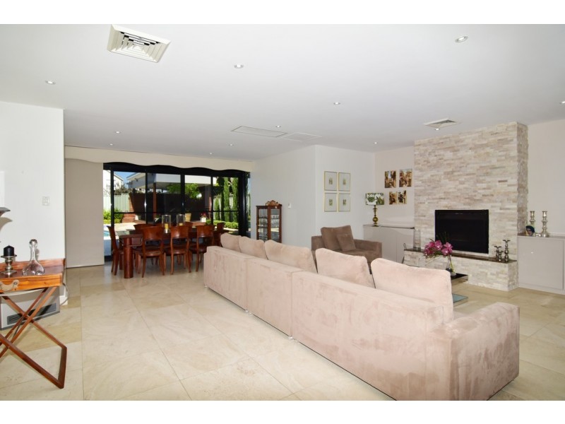 9 Belgrave Esplanade, Sylvania NSW 2224
