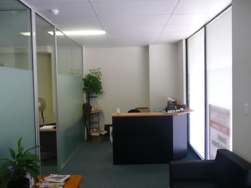 shop 4, 13 Hogben St, Kogarah NSW 2217