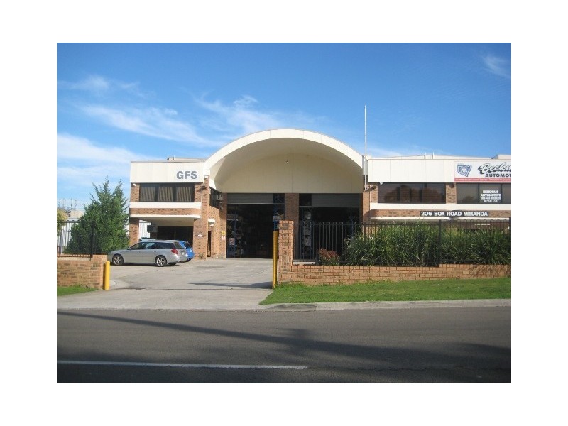 2/206 Box Road, Miranda NSW 2228