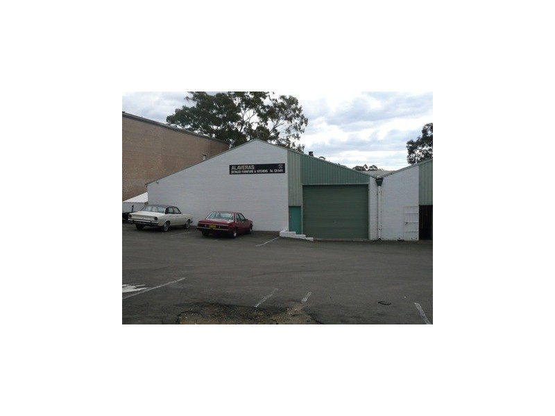 2/115 Bath Rd, Kirrawee NSW 2232