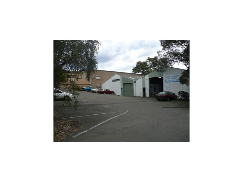 2/115 Bath Rd, Kirrawee NSW 2232