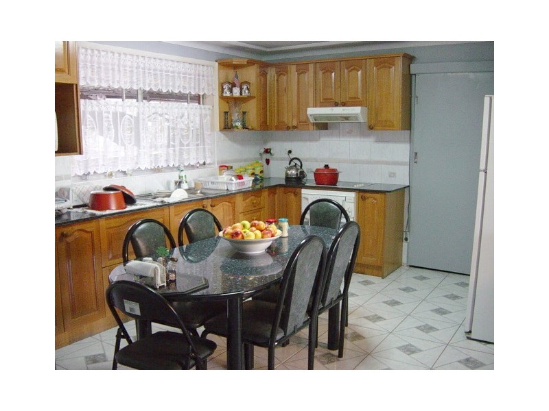 Fairfield West NSW 2165