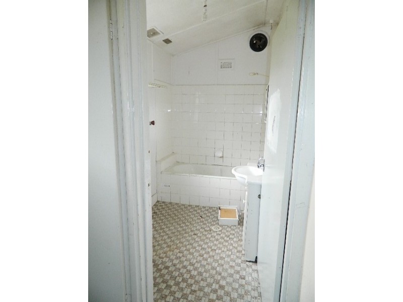 98 Campbell Street, Fairfield East NSW 2165