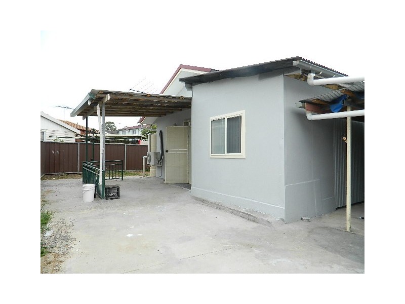 Fairfield West NSW 2165