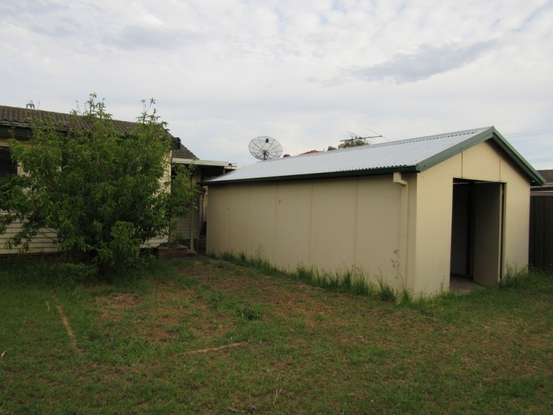 35 Patterson Crescent, Fairfield West NSW 2165