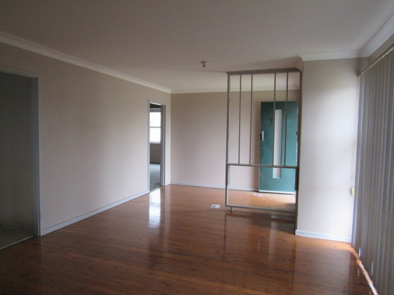 35 Patterson Crescent, Fairfield West NSW 2165