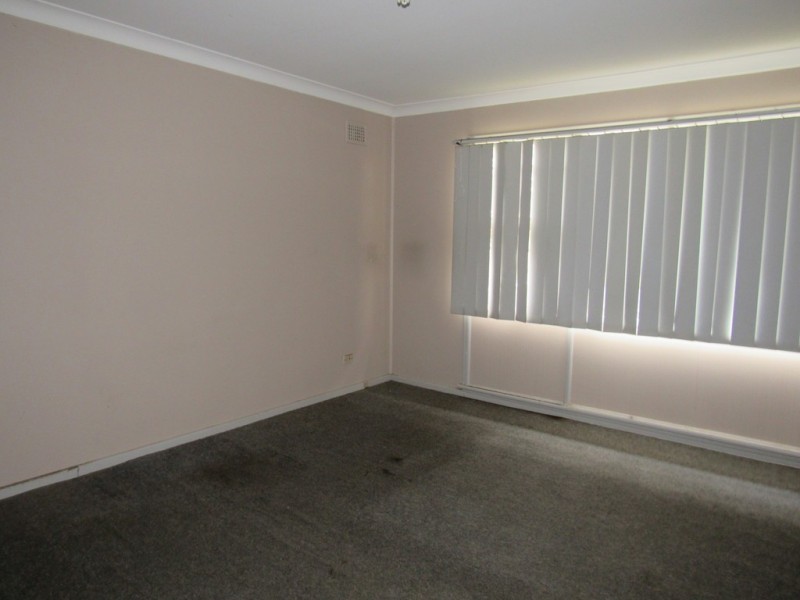 35 Patterson Crescent, Fairfield West NSW 2165