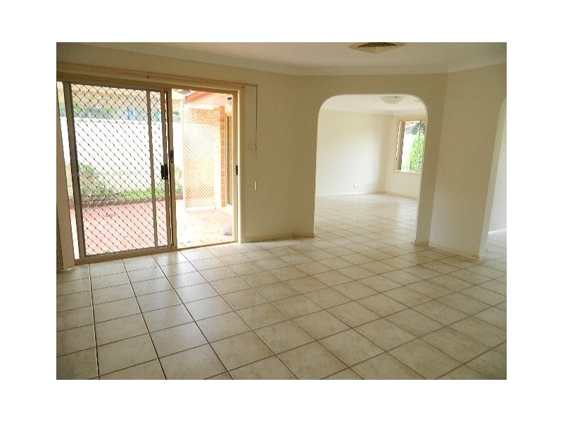 West Hoxton NSW 2171