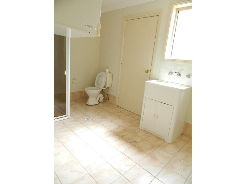 West Hoxton NSW 2171