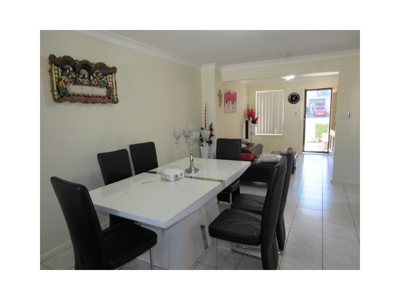 Fairfield West NSW 2165