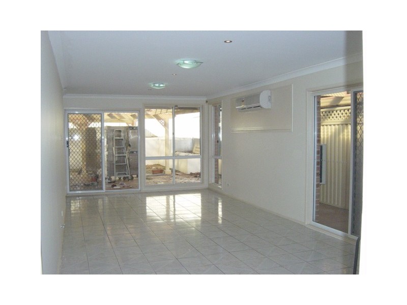 Edensor Park NSW 2176