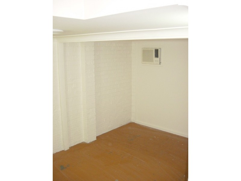 Edensor Park NSW 2176