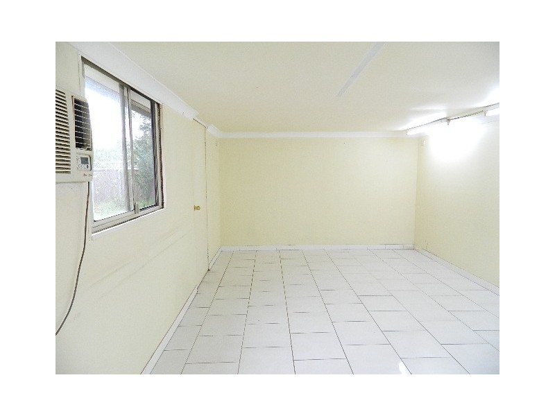 Fairfield West NSW 2165