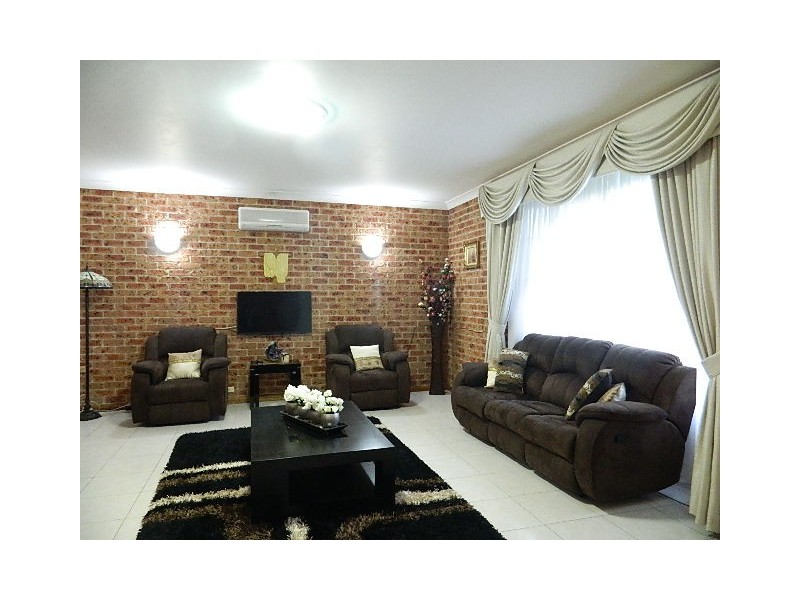 Bossley Park NSW 2176