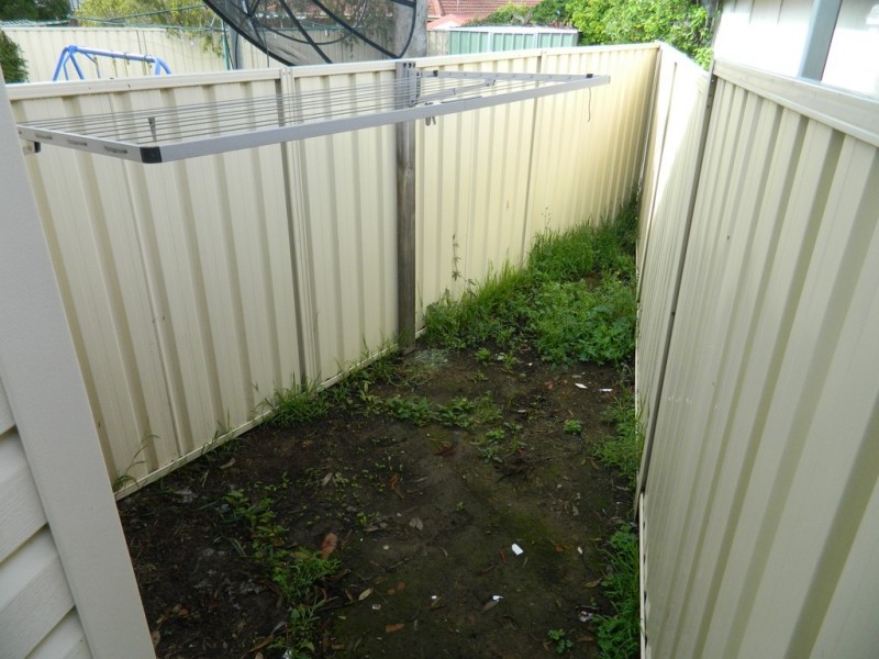 Fairfield West NSW 2165