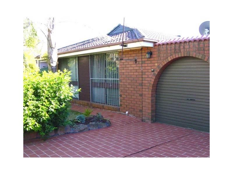 5 RICKARD ROAD, Bossley Park NSW 2176