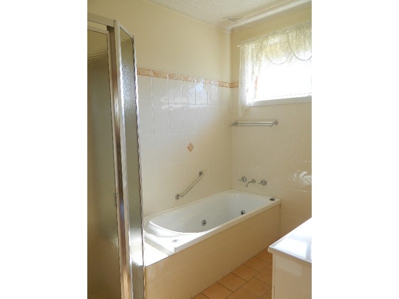 Fairfield West NSW 2165