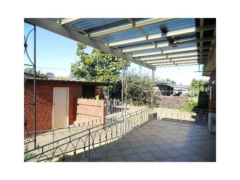 Fairfield West NSW 2165