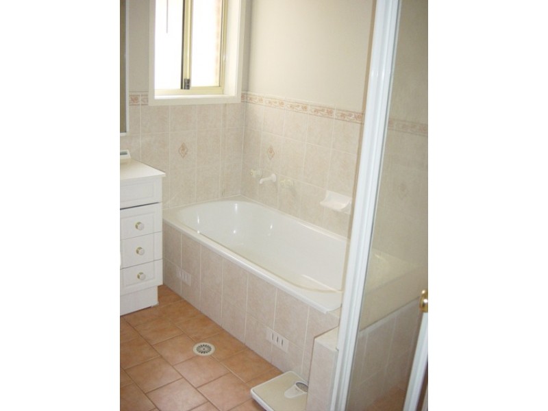 West Hoxton NSW 2171